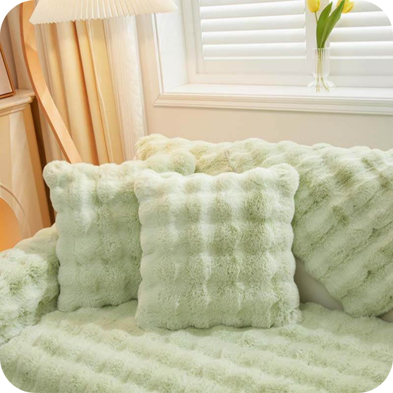 PlushyCover™ - Ylellinen sohvan päällys| Uskomaton mukavuus ja pehmeys!